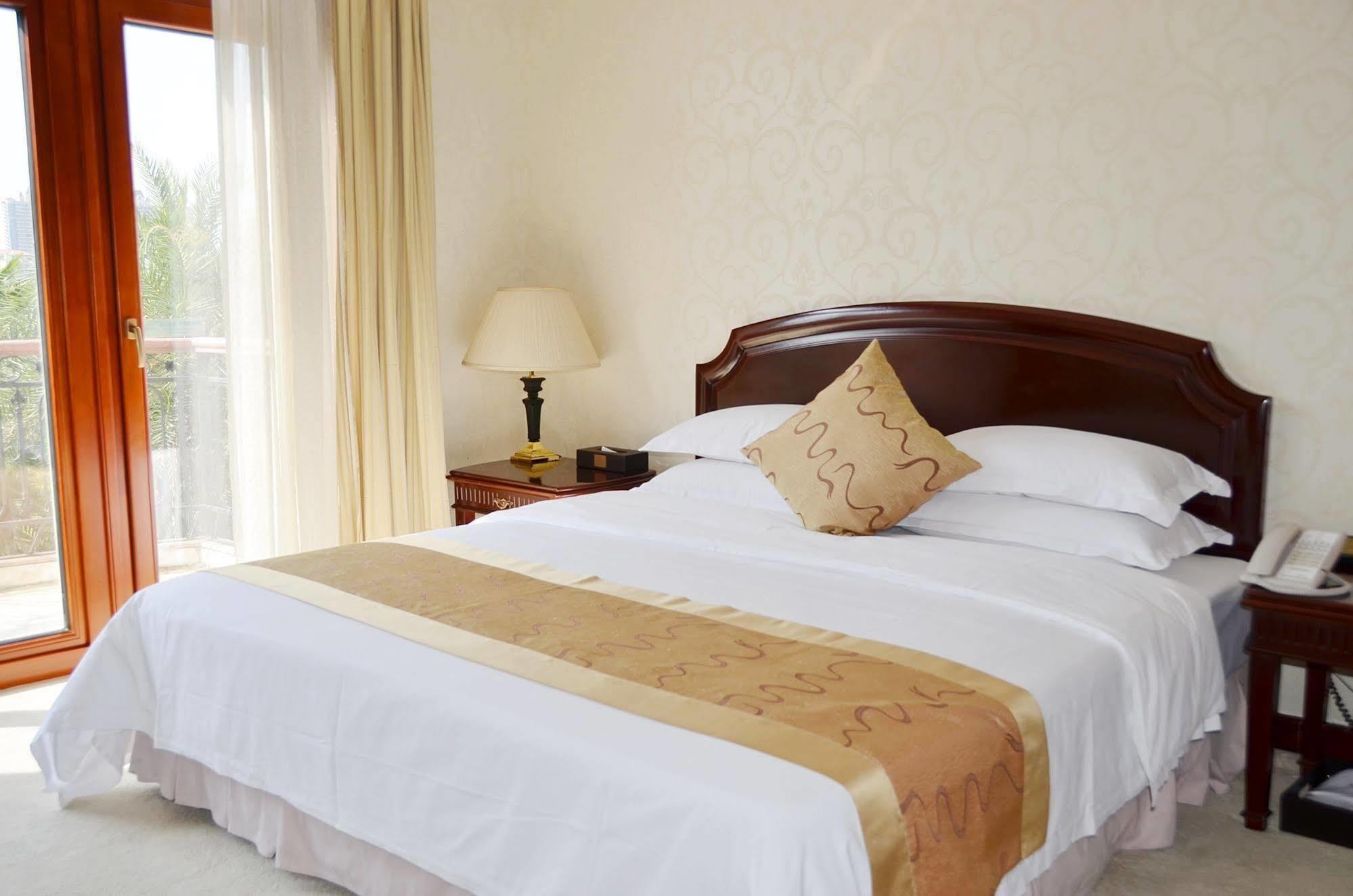 St. Tropez Hotel Чанша Екстер'єр фото